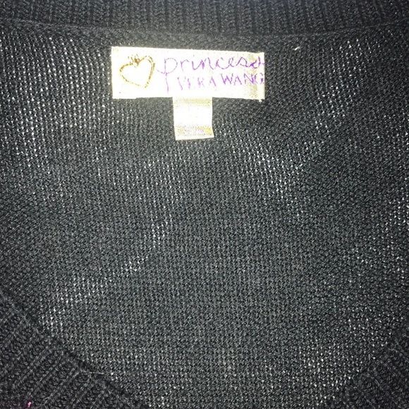 Princess Vera Wang Christmas a Winter Sweater - Picture 2 of 6